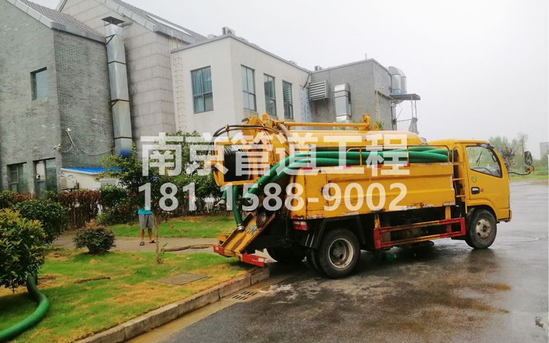 246栖化新村小区化粪池清理