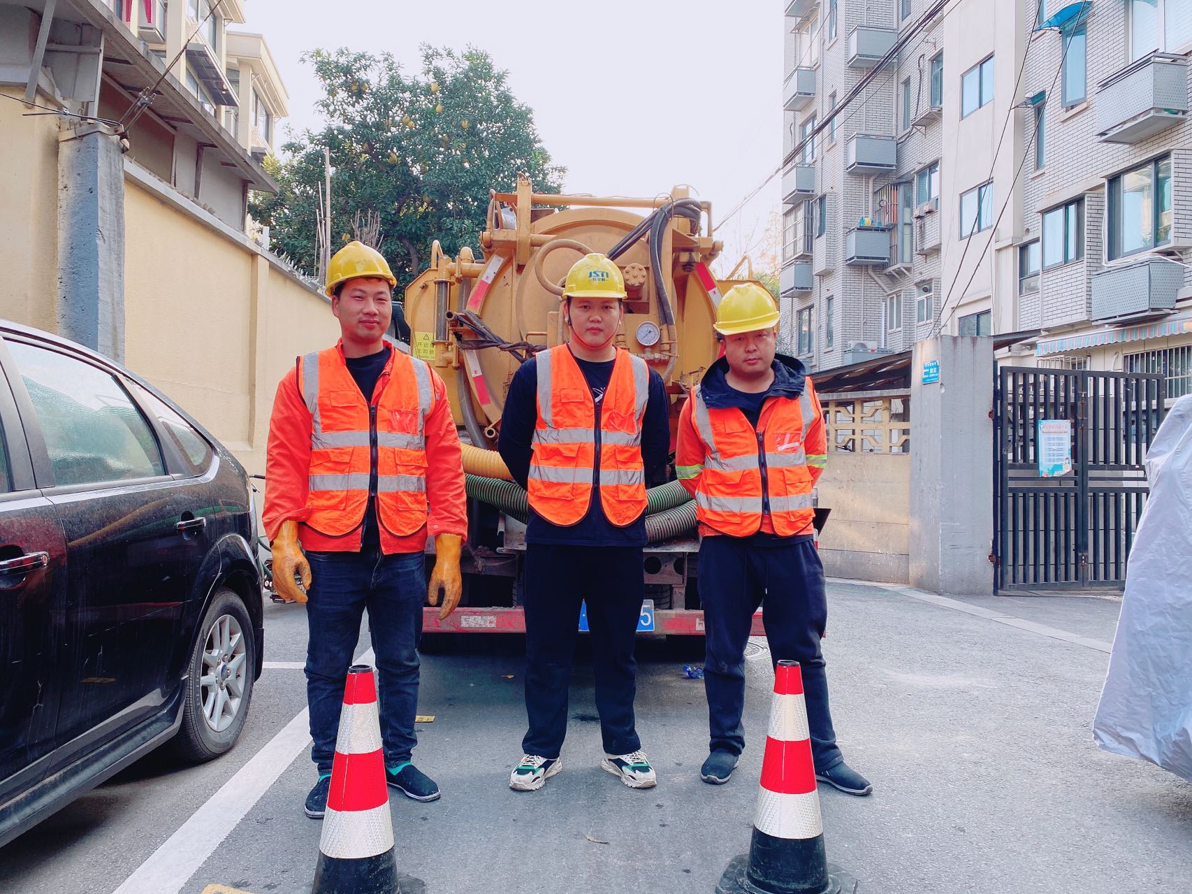 栖化新村南京某小区管道清淤检测施工